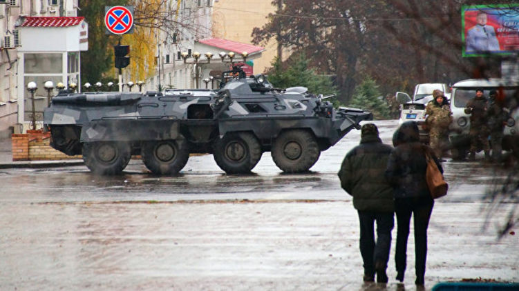 В центре Луганска много солдат и боевой техники, фото: ria.ru