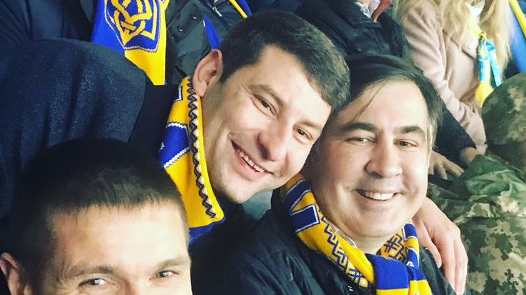 Михаил Саакашвили и Северион Дангадзе (слева) оказались в эпиценре скандала с прослушкой и деньгами от Курченко, источник фото: facebook.com