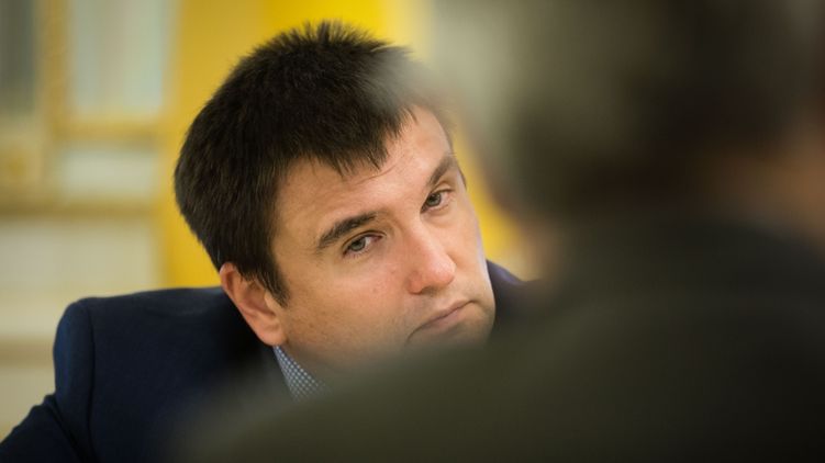 Министр иностранных дел Павел Климкин рискует столкнуться с бурной реакцией западных партнеров в ответ на упорное нежелание Киева менять закон об образовании, фото: 