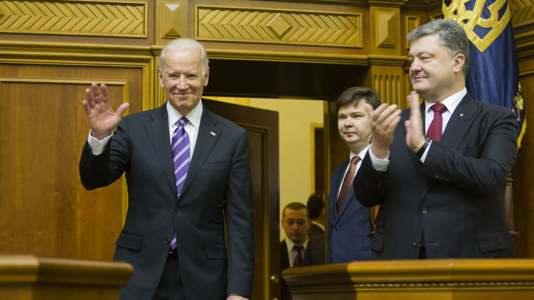 Вице-президент США Джо Байден выступал перед украинскими парламентариями в Верховной Раде. Фото: 112.ua