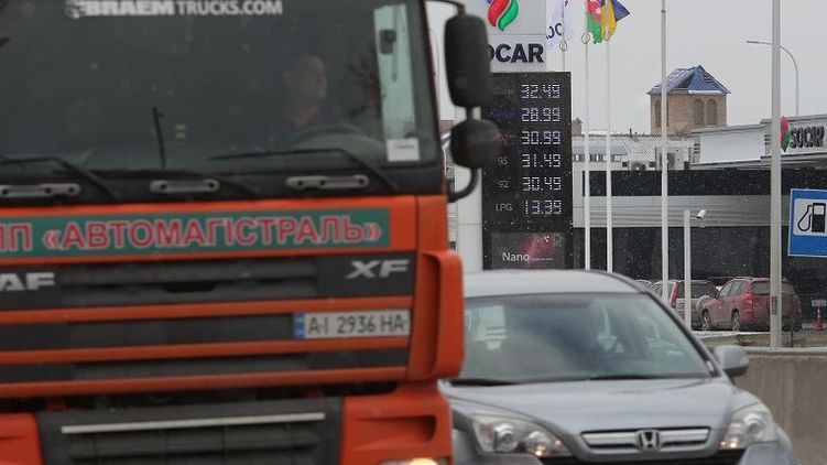 Цена на бензин в Украине может вырасти до небес, фото: Вести