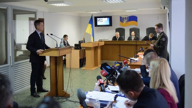Показания свидетелей на суде о государственной измене Виктора Януковича, неожиданно оказались в центре внимания, фото из личного архива Валентина Наливайченко