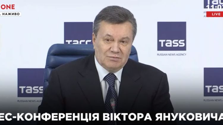 Виктор Янукович дает пресс-конференцию в Москве 2 марта