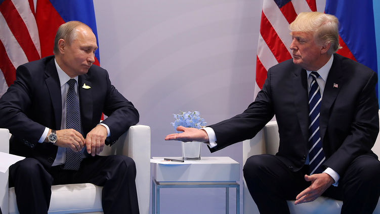 В телефонном разговоре Дональд Трамп пригласил Владимира Путина на встречу в Белый дом