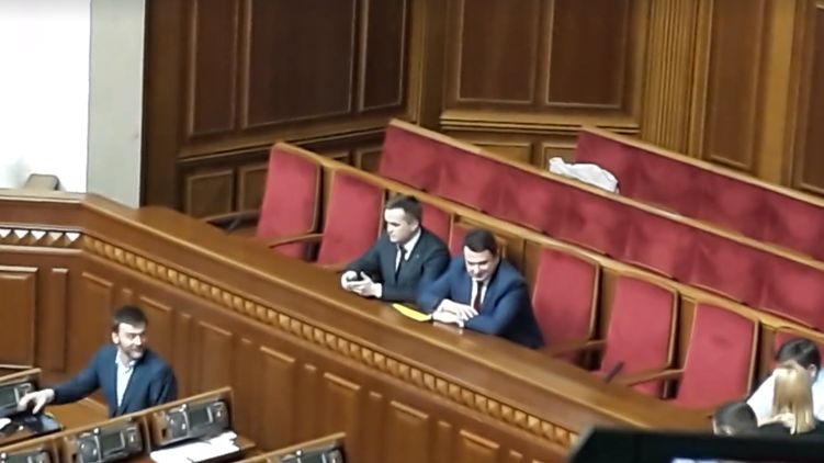 Сытник и Холодницкий и выдали в Верховной Раде по полной программе, и получили по ней же, фото: Facebook