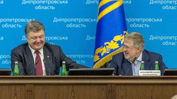 Удалось ли Игорю Коломойскому (справа) рассмешить своим заявлением президента Петра Порошенко, осталось за кадром, фото: facebook.com/gleb.dobarin