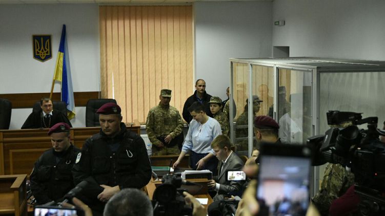 За три дня до суда Савченко поменяла адвокатов, фото: Страна