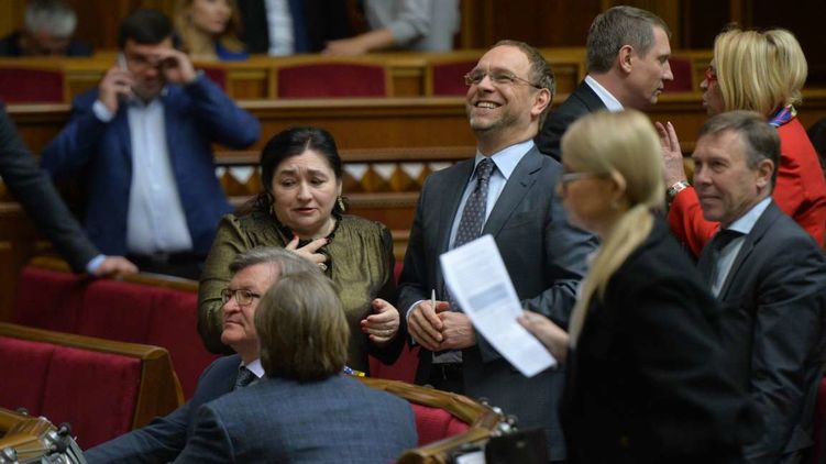 Верховная Рада снова рискует оказаться в смешном положении, откладывая давно назревшие решения, фото: rada.gov.ua