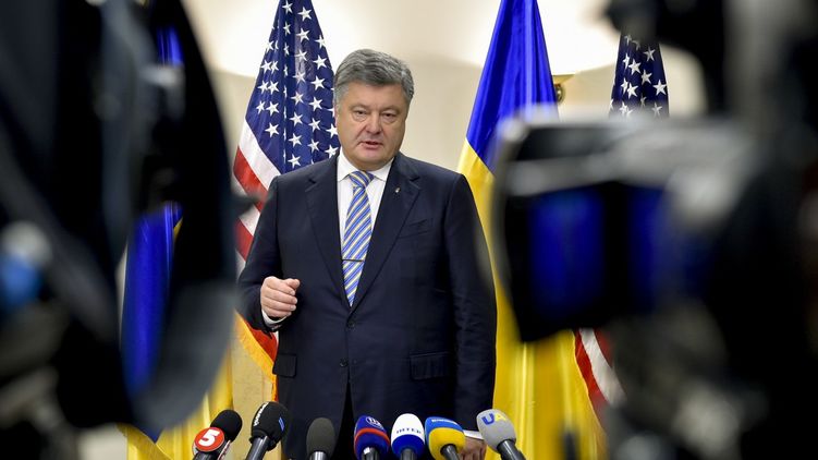 В марте рейтинг президента Порошенко еще просел. Фото с официального сайта главы государства