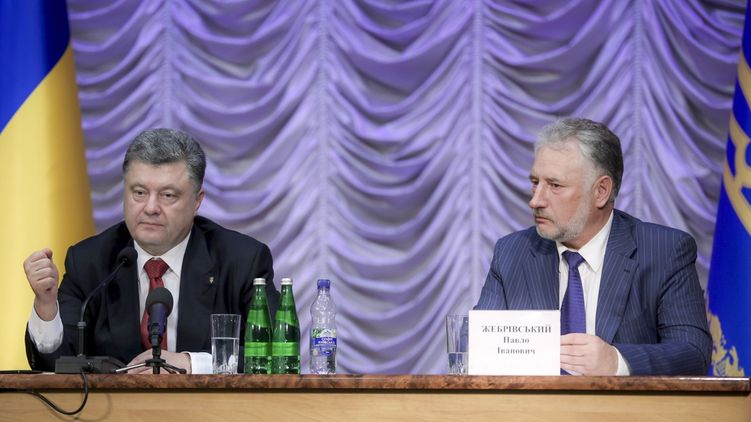 Президент Украины Петр Порошенко очень быстро уволил Павла Жебривского спустя три года после назначения, фото: president.gov.ua