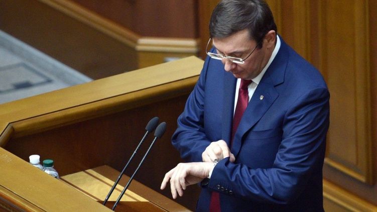Глава ГПУ Юрий Луценко сыграл на опережение, заявив о своей готовности уйти в отставку, фото: golos.ua