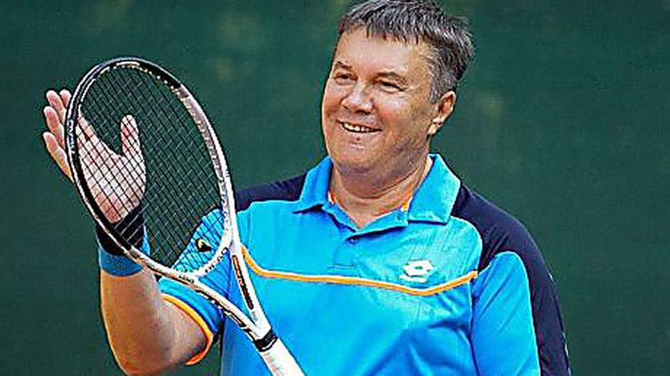 Виктор Янукович любит играть в теннис