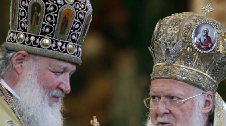 Патриарх Кирилл во время встречи с Патриархом Константинопольским Варфоломеем в 2010 году, фото: gdb.rferl.org