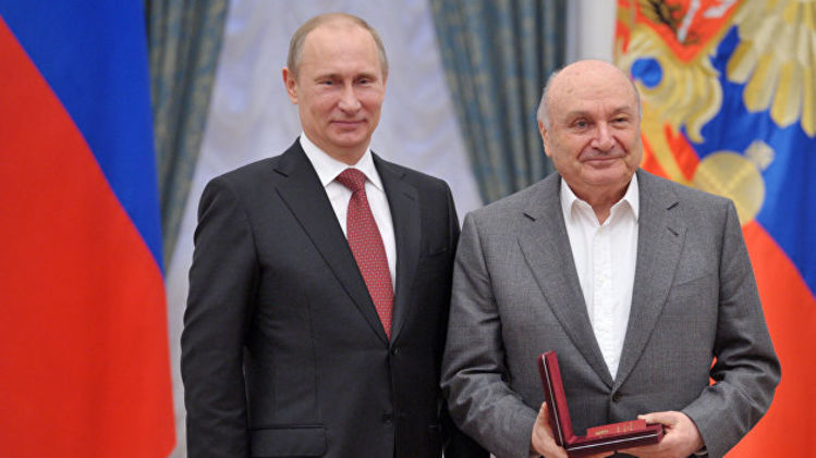 Путин и Жванецкий. Архивное фото РИА Новости