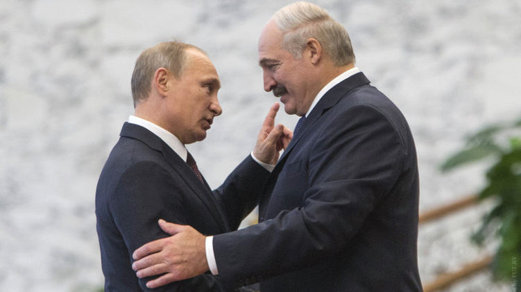 Лукашенко своими заявлениями о 