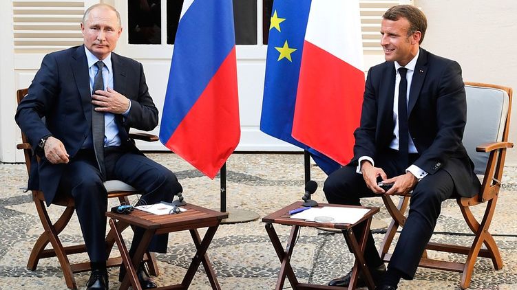 Путин и Макрон во Франции. Фото сайта Кремля