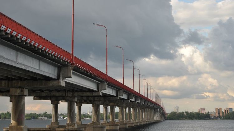 Отремонтированный мост в Днепре, который стал только поводом к ссоре, фото: 34 телеканал