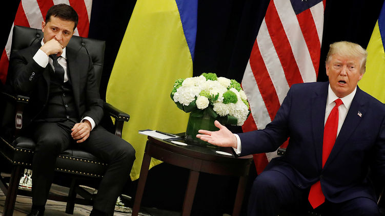 Трамп в телефонном разговоре в июле попросил Зеленского расследовать кибератаки, которые якобы исходили не из России, а из Украины