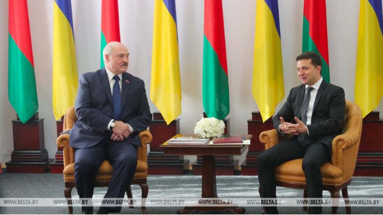 Лукашенко и Зеленский на форуме в Житомире 4 октября. Фото с сайта Белта