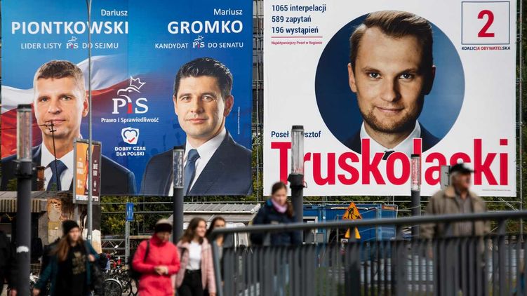 На выборах в Польше победила правящая партия Качиньского, который говорил, что Украина с Бандерой не войдет в ЕС. Фото:  Agencja Wschod / Forum