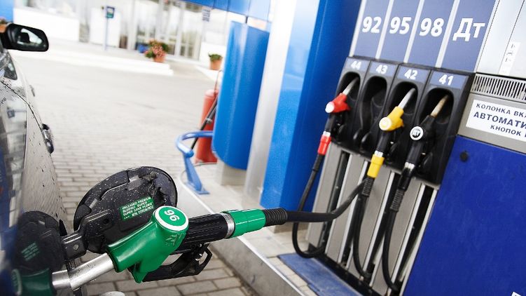 Президент Зеленский убеждает сети понизить цены на бензин на АЗС, фото: serviceseodessa.blogspot.com