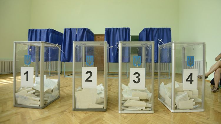 К новым выборам украинские партии могут прийти в урезанном составе, фото: Изым Каумбаев, 