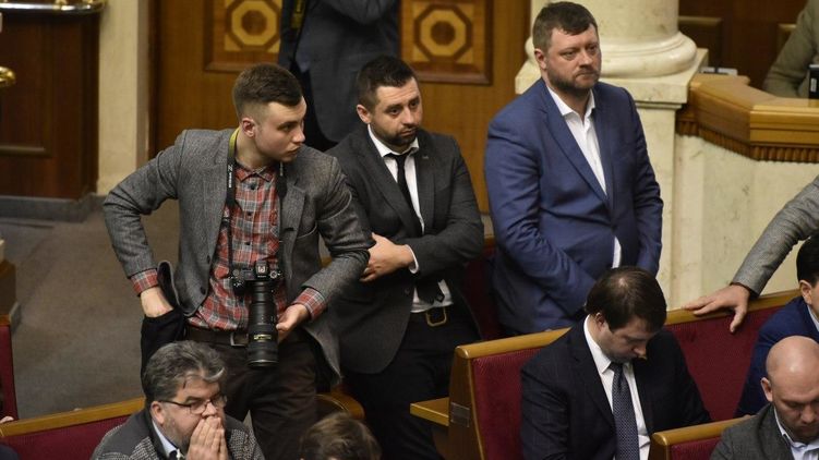 НАПК не получало обращения партии Зеленского об отказе от денег из госбюджета. Фото: Страна