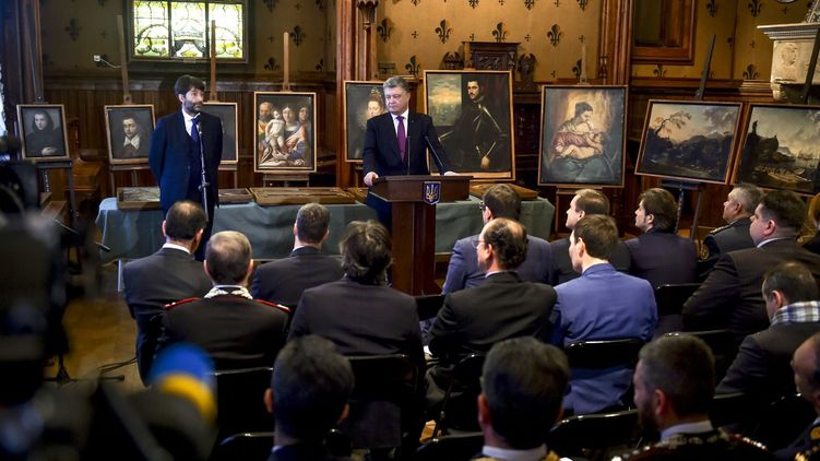 Порошенко возвращает украденные картины музею Вероны. Фото сайта президента