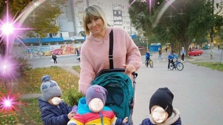Ирина Суханова со своими воспитанниками. Фото: Facebook