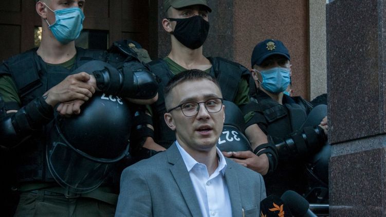 За умышленное убийство Стерненко получил всего лишь домашний арест. Фото: slovoidilo.ua