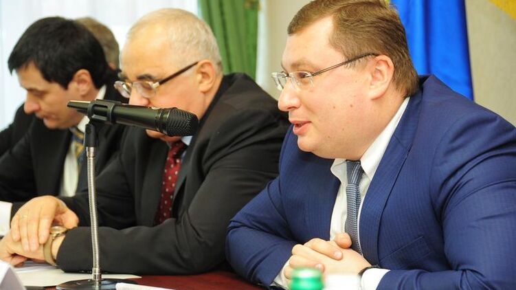 Алексей Днепров (справа) на совещании с ректорами вузов в 2015 году, фото: knute.edu.ua
