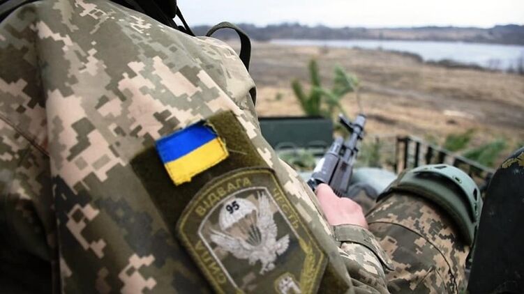 Без политических решений по Донбассу все перемирия обречены на срыв. Фото: prompolit.info