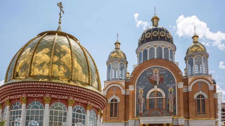 Свято-Покровский храм на Оболони считается одним из самых красивых для венчания. Фото: blagvist 
