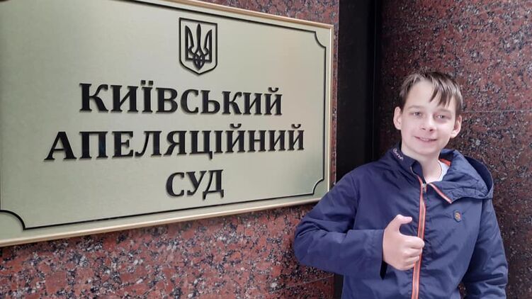 Мать и тетя Арсения Невгодовского продолжают настаивать на том, что мальчик – аутист, и рассказывают жуткие подробности нападения. Фото: Фейсбук