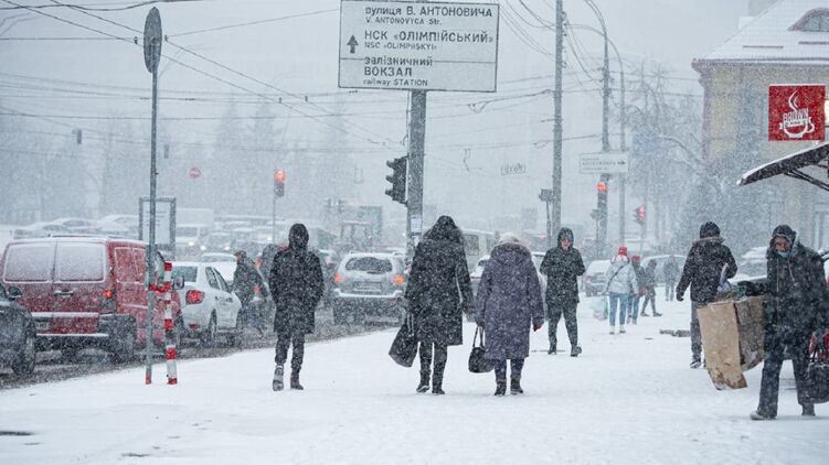 Непогода настигла Ровно и Волынь, снегопады завтра ожидаются в Киеве. Фото Страны