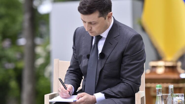 Зеленский своим указом ввел в действие решение Совета национальной безопасности и обороны Украины. Фото: 
