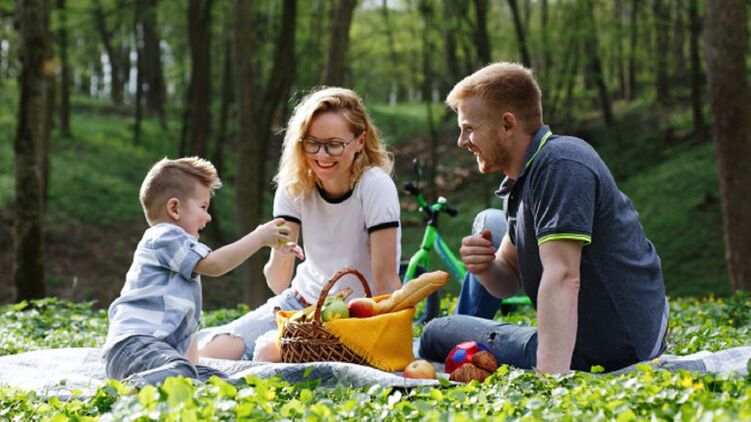 Неделя с 3 по 9 мая - удачное время для пикников на природе. Фото: freepik
