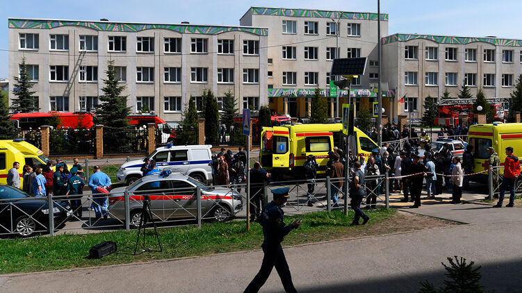 Школа в Казани после стрельбы. Фото: РИА Новости