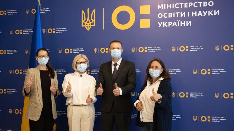 На вопросы о поступлении чиновники ответили во время онлайн-брифинга. Фото: Міністерств освіти і науки України