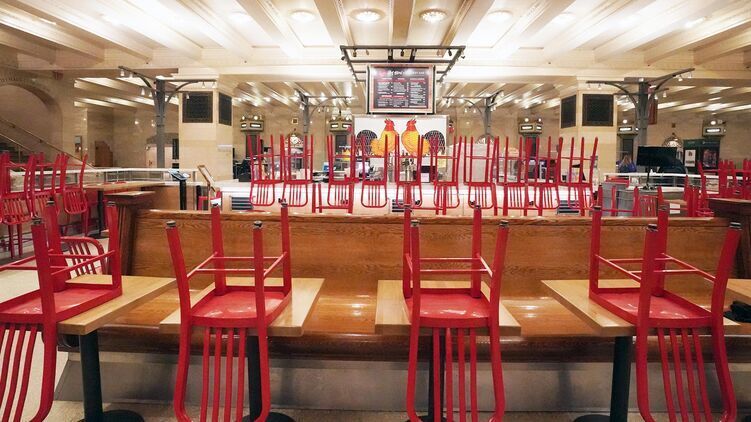 Рестораны и ТРЦ потеряют до половины клиентов из-за нового карантина по ковид-сертификатам
