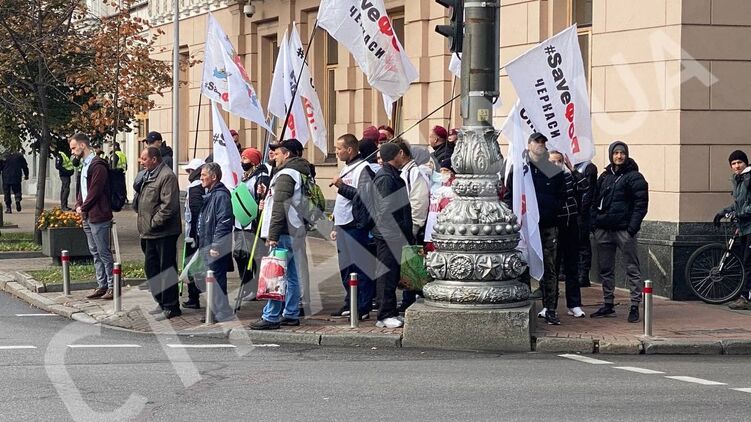 Участники митинга возле Рады. Фото: Страна