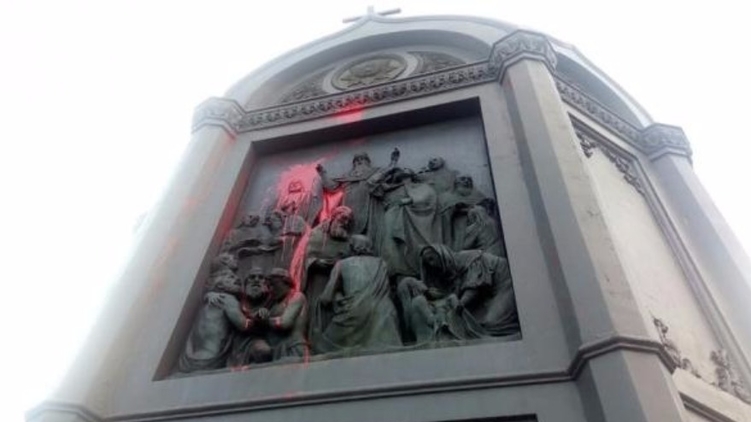 Памятник Владимиру Великому уже два раза подвергался атакам вандалов, 112 Украина