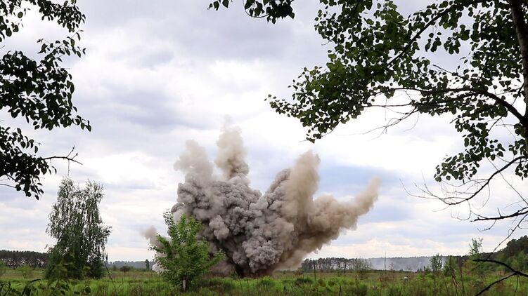 В Киевской области продолжают уничтожать обнаруженные боеприпасы РФ