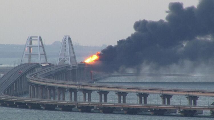 Пожар на Крымском мосту 