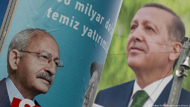 Эрдоган чуть более чем на 4% обошел оппозиционного кандидата Кылычдароглу. Фото: Deutsche Welle 
