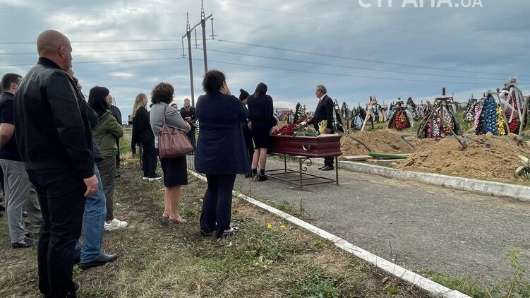 Геннадия Лагуту похоронили на Белом кладбище. Фото: 