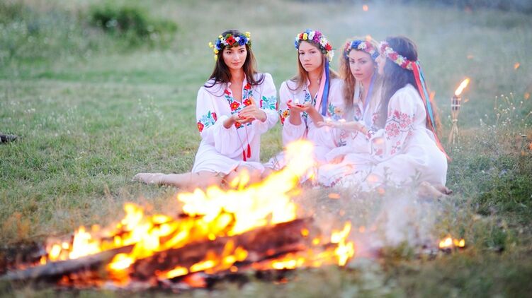 Иллюстрация к празднику Ивана Купала