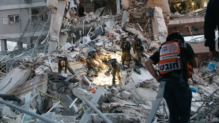 Наслідки нічного обстрілу в Ізраїлі. Фото: Х