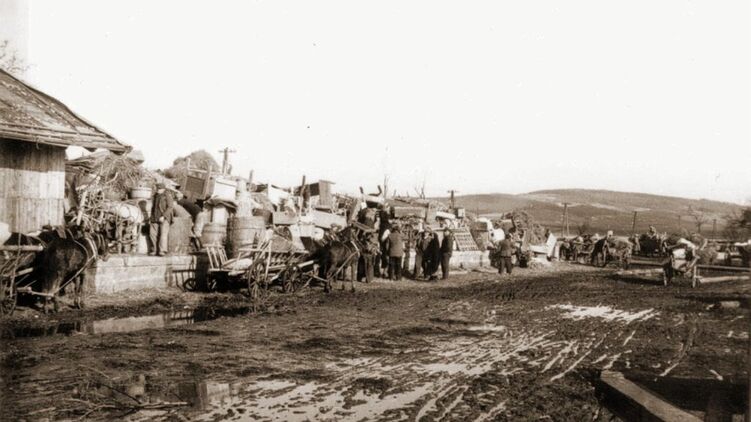 Март 1946 года. Выселение украинцев из села в Польше