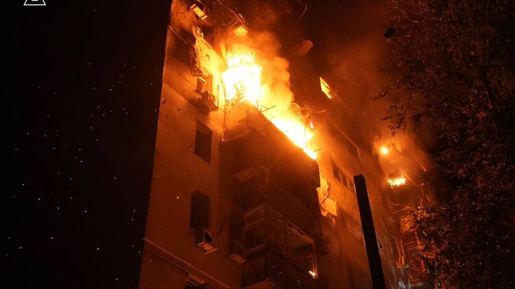 Наслідки атаки в Одесі. Фото: ДСНС